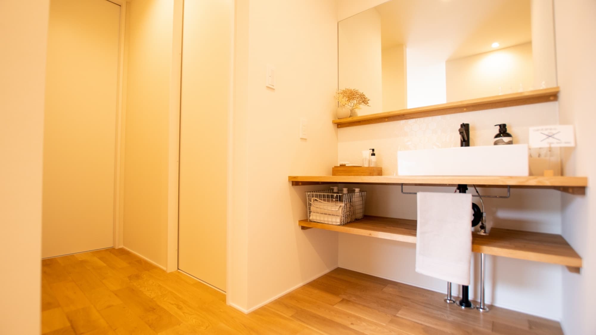 roominの施工事例造作洗面